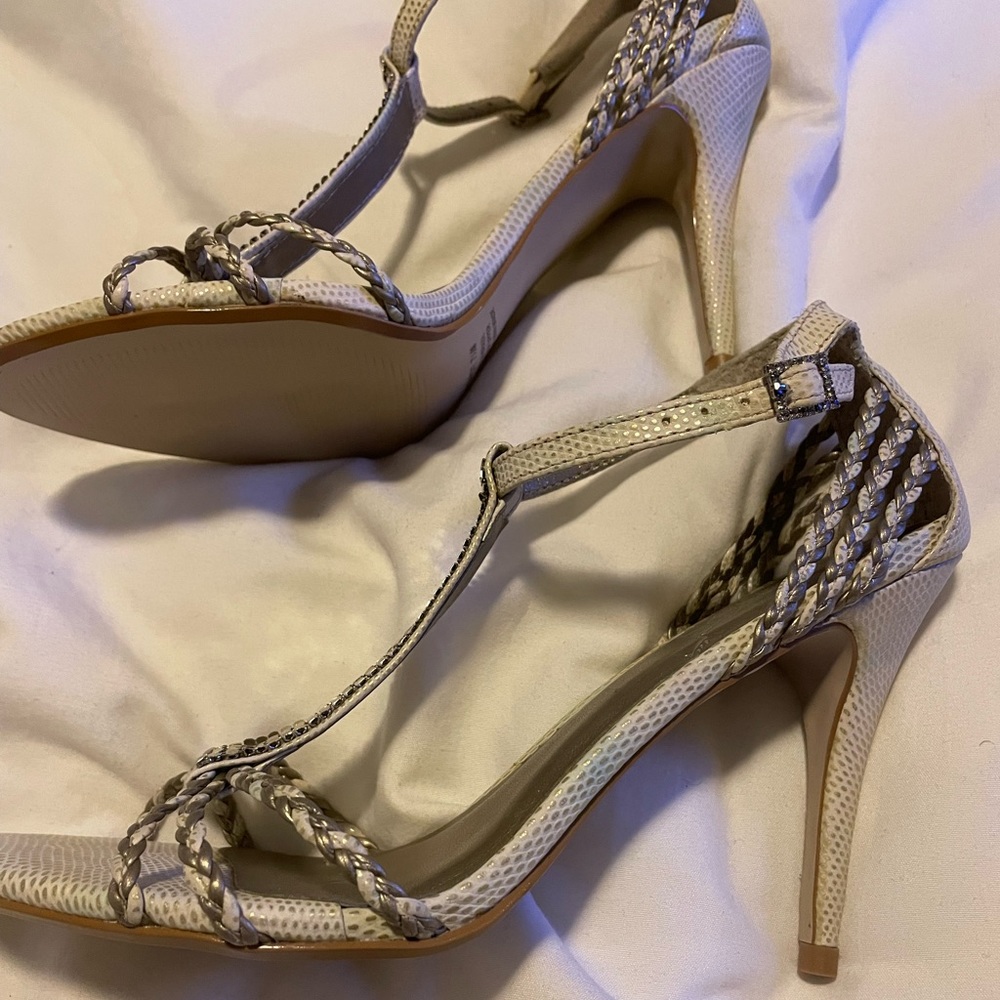 Carlos Santana Heels brand new